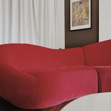 White Lotus - Luxury