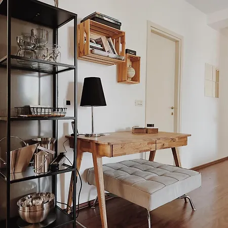 White Lotus - Luxury * سبليت