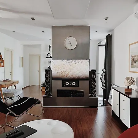 White Lotus - Luxury * Split