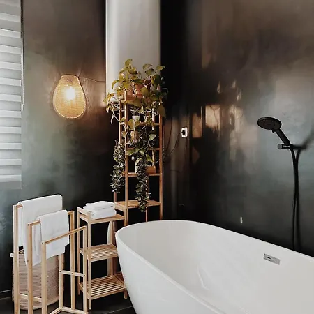 White Lotus - Luxury Апартаменты *